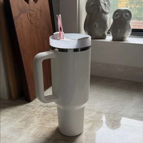 Limited Edition Stanley 40oz Quencher - Picture 2 of 5